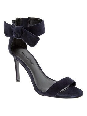 NEW Banana Republic Navy Blue Bow Heels Size: 6